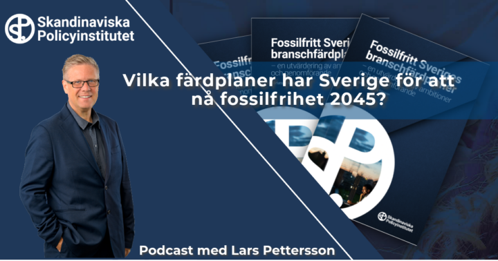 Bild i Skandinaviska Policyinstitutetsfärger med bild på VD Lars Pettersson och texten "Podcast", tillsammans med titel på podcasten.